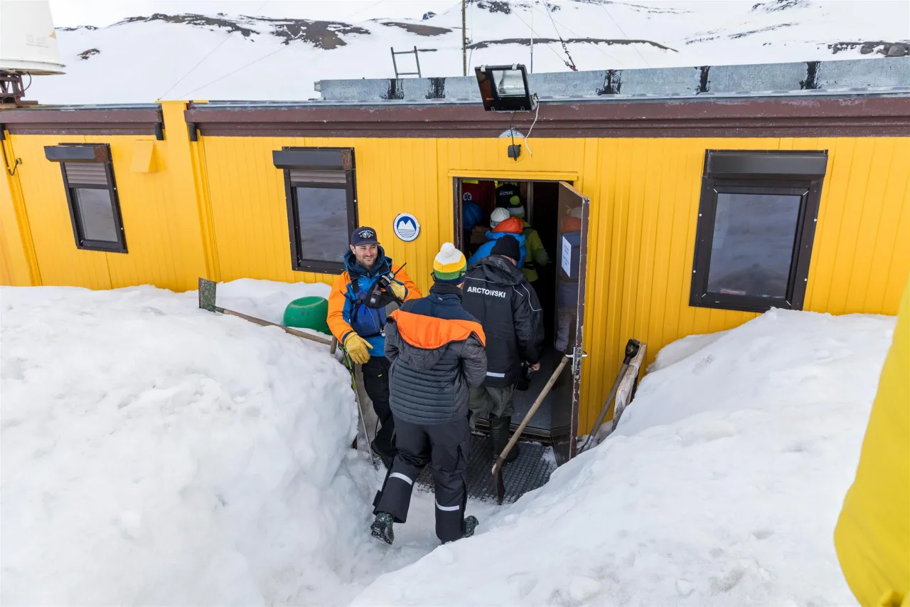 Wsp&oacute;łczesna stacja polarna Antarktyda
