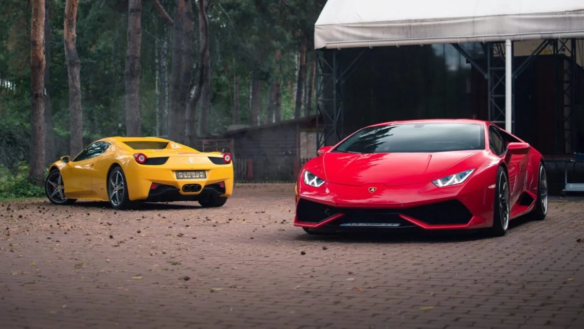 r&oacute;żne auta do ślubu por&oacute;wnanie