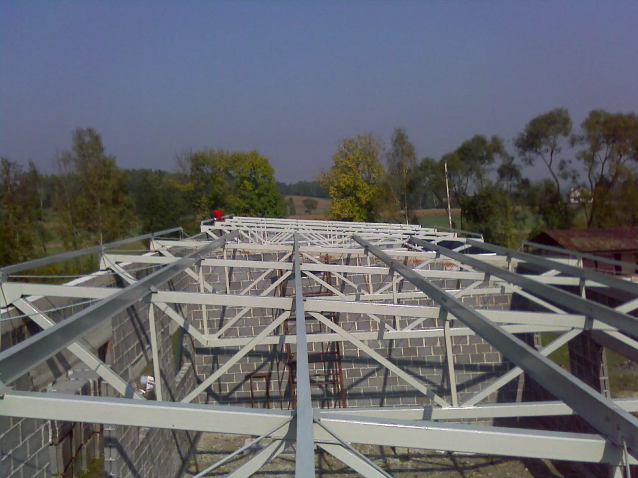 Montaż płyt warstwowych detale techniczne