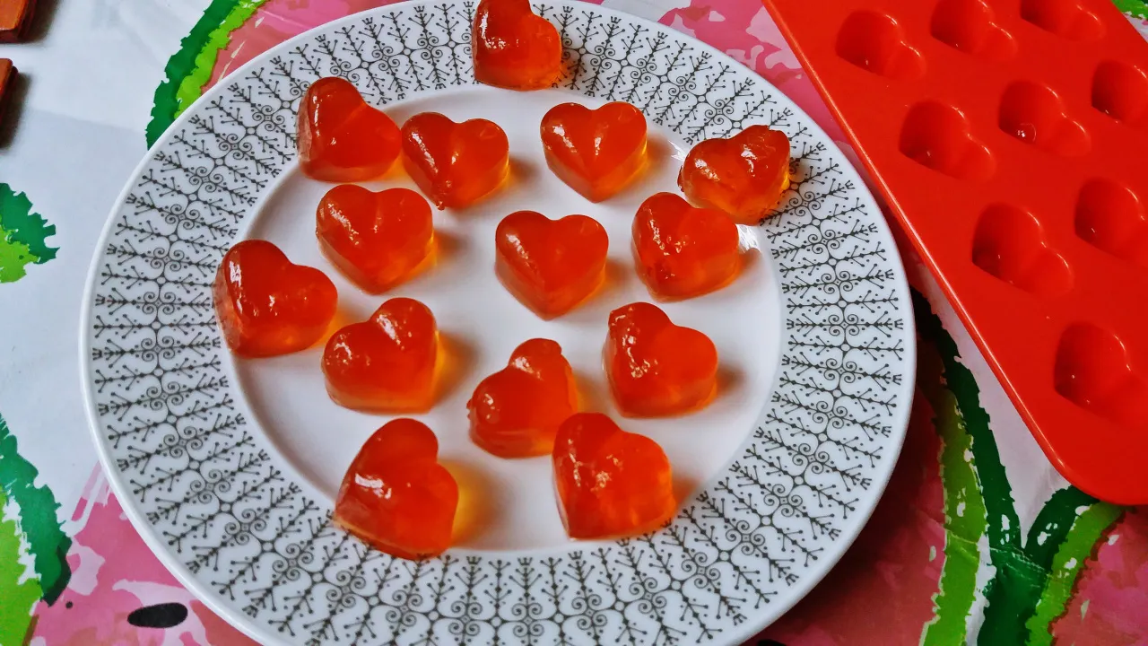 składniki na domowe żelki z galaretki