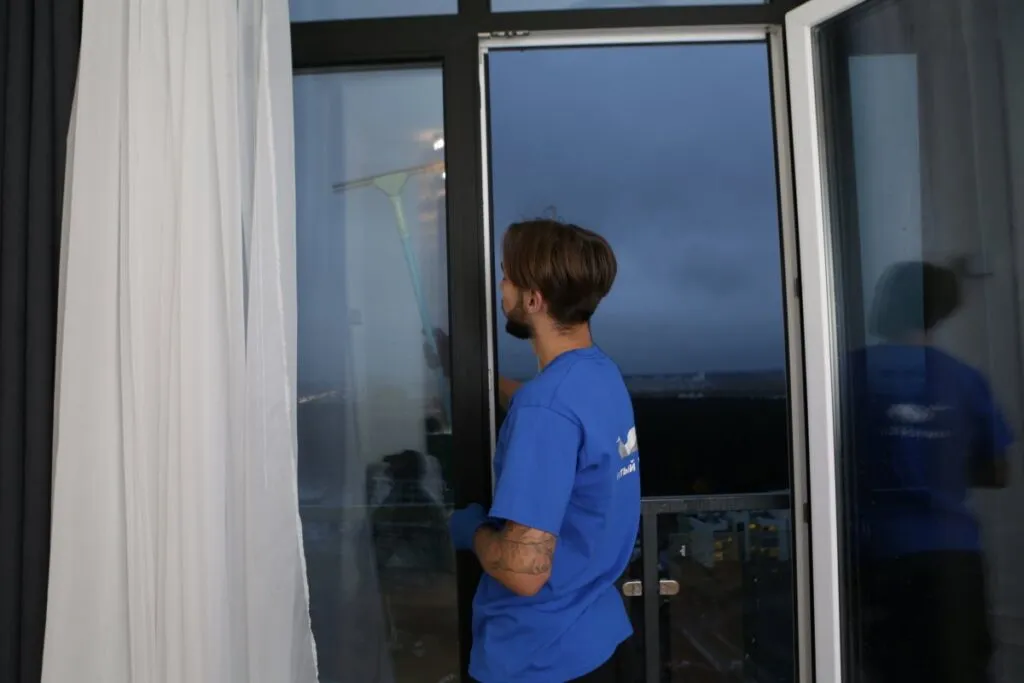 Domowe składniki do mycia okien ocet cytryna gliceryna