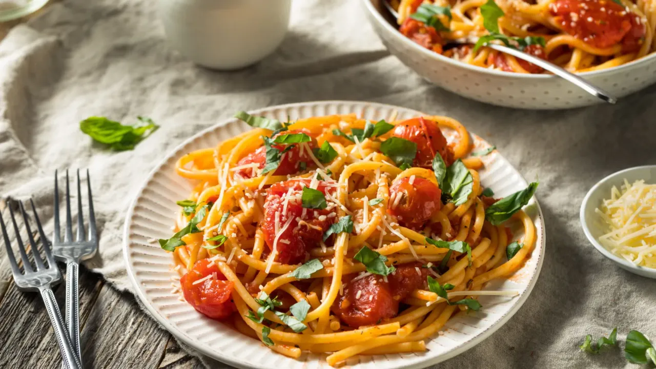 składniki spaghetti napoli passata