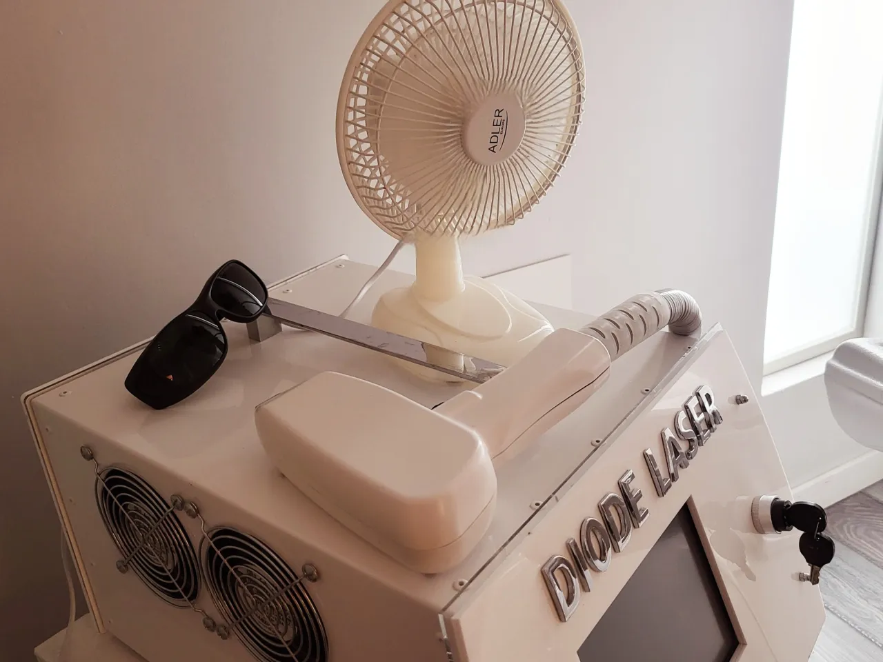 depilacja laserowa zabieg chłodzenie