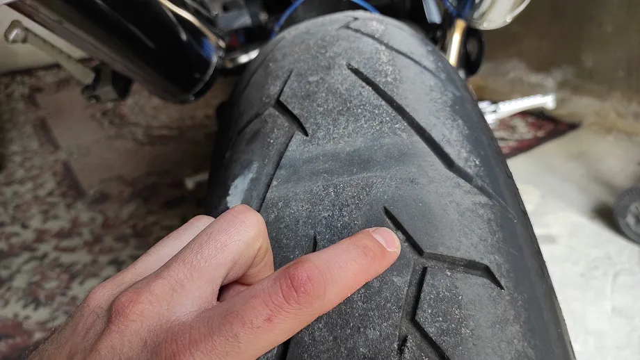 motocykl opona zużycie bieżnika