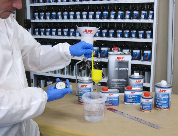 Kubek Forda do pomiaru lepkości farby