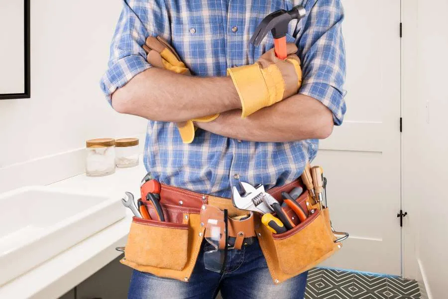 Narzędzia do montażu blatu łazienkowego