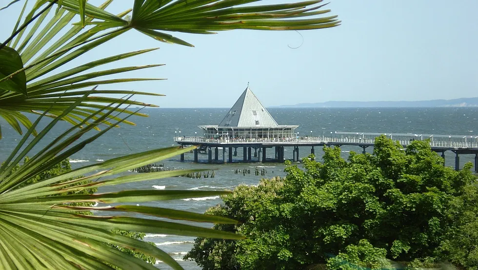 Seebrücke Heringsdorf mit Pyramide