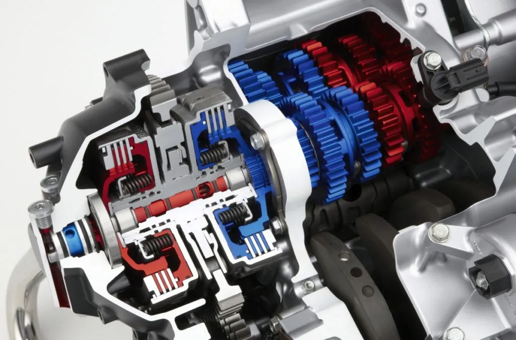 Zdjęcie Gdzie jest sprzęgło w motorze? Kompleksowy poradnik dla mechaników