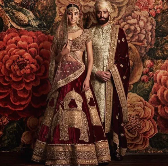 historyczne suknie ślubne, tradycyjne stroje weselne