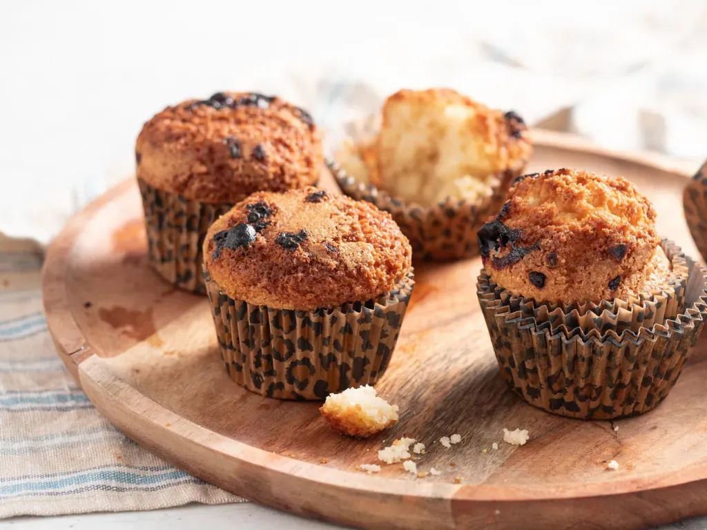 babeczki czekoladowe z owocami, babeczki waniliowe