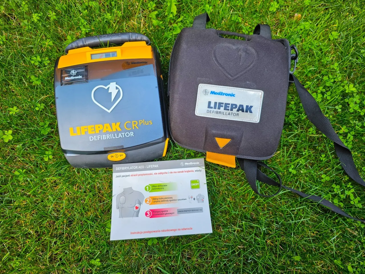 Automatyczny defibrylator zewnętrzny AED