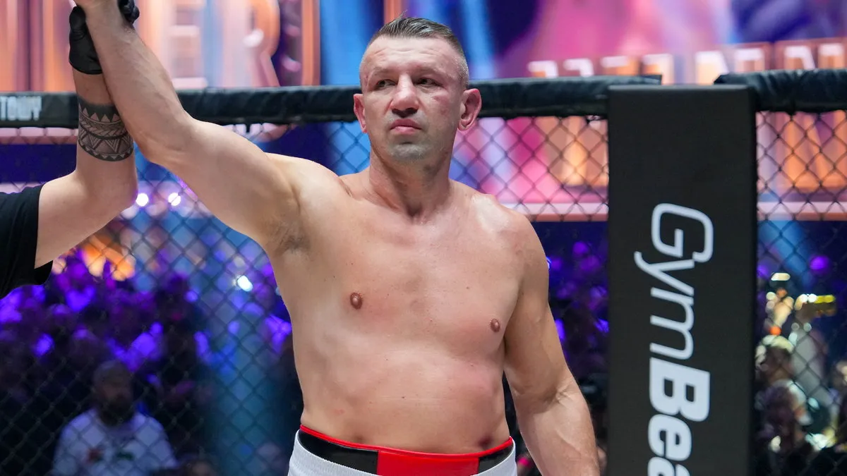 Tomasz Adamek FAME MMA