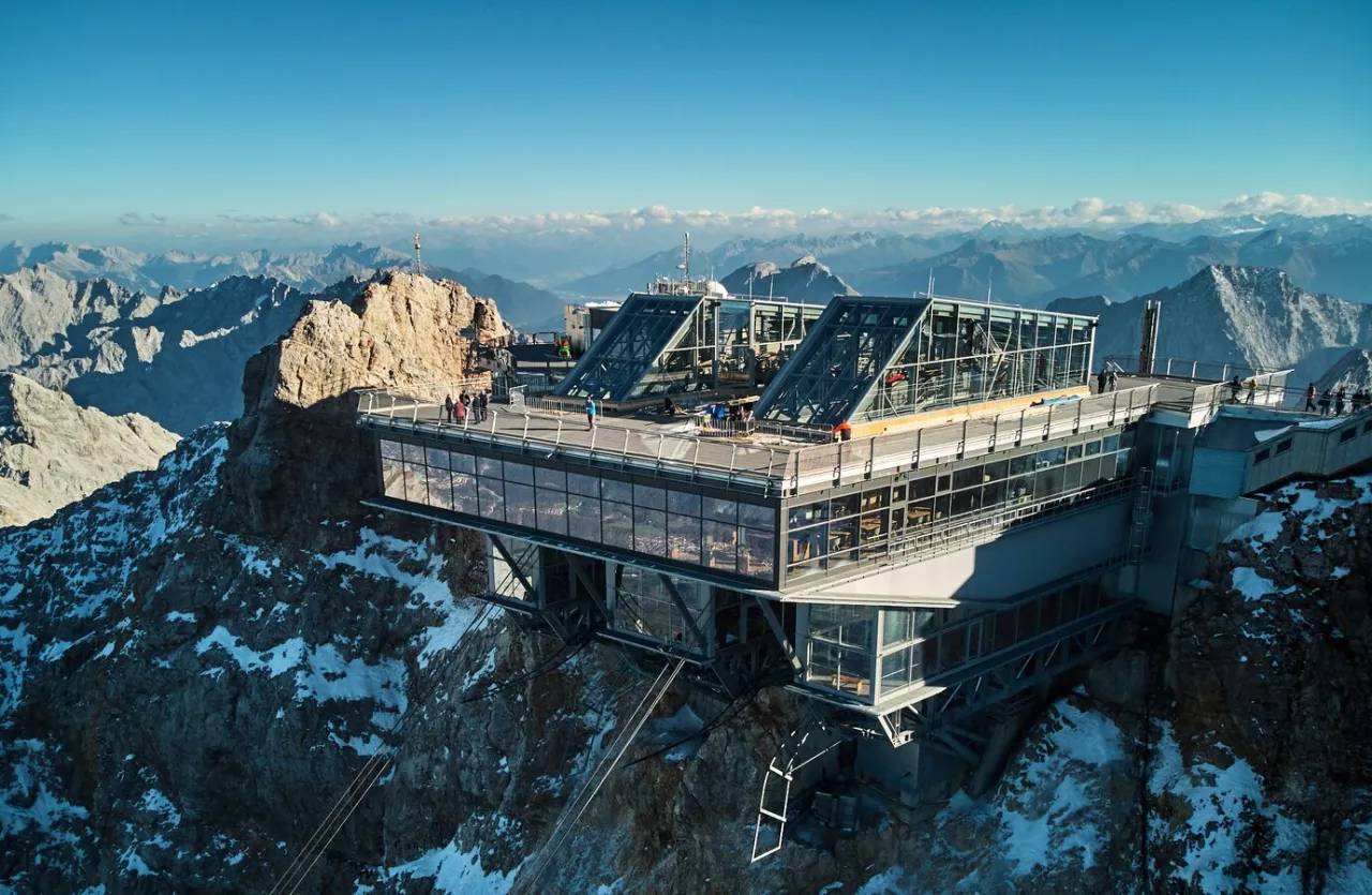 Seilbahn Zugspitze Fahrt zum Gipfel
