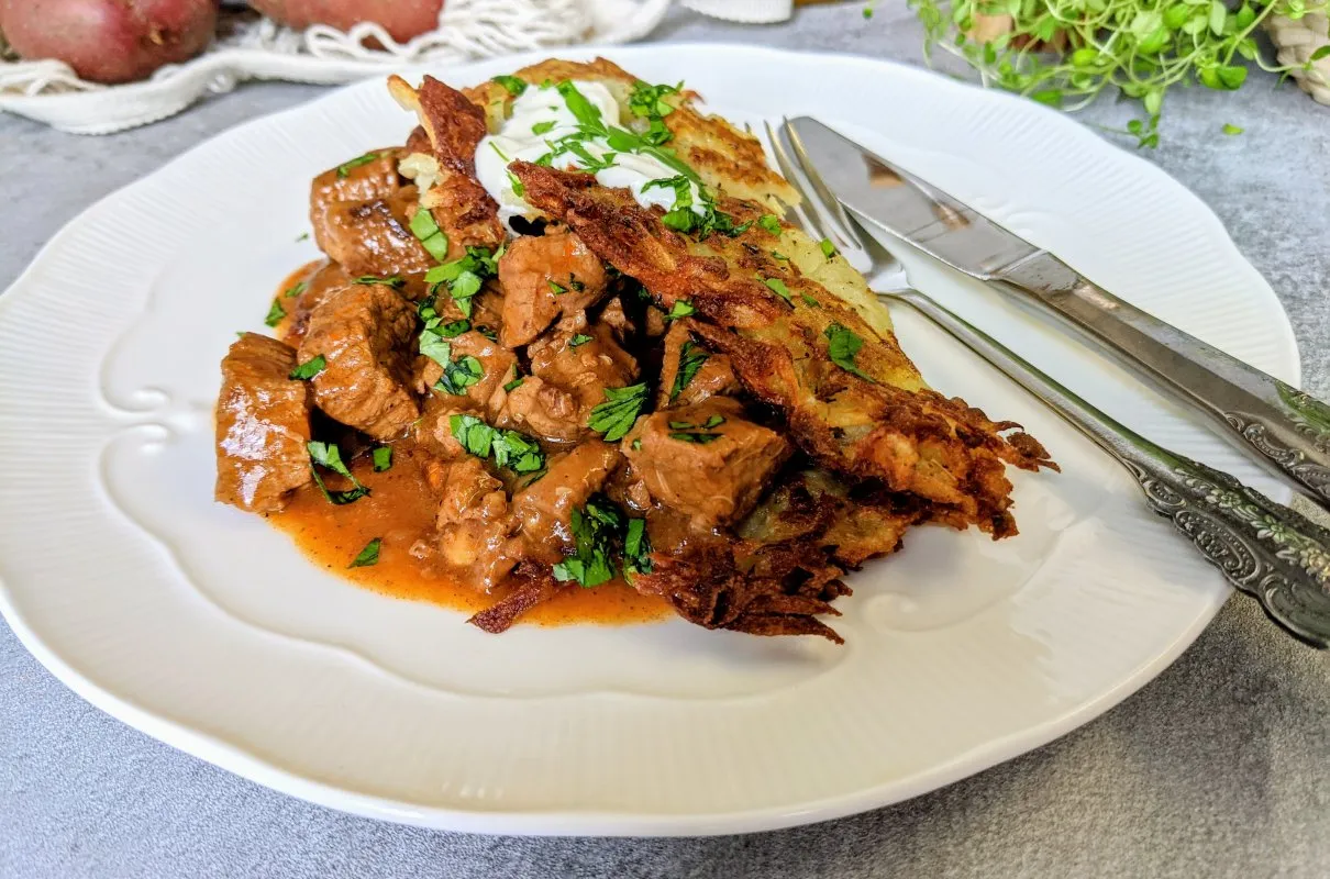 placek po zb&oacute;jnicku restauracja bac&oacute;wka