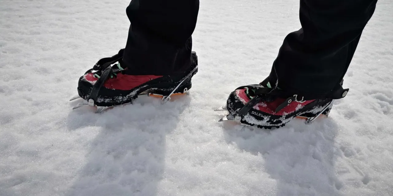 Morskie Oko zimą raczki