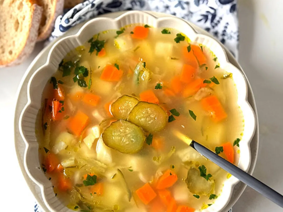 gorzka zupa ogórkowa problem rozwiązanie