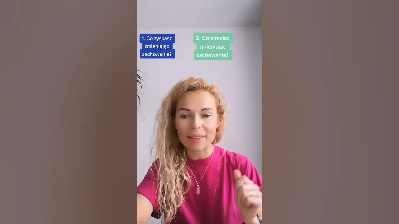 Kobieta zmagająca się z brakiem motywacji do odchudzania, frustracja dietą