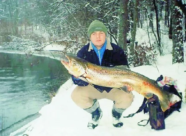 wędkarz łosoś rzeka pomorze