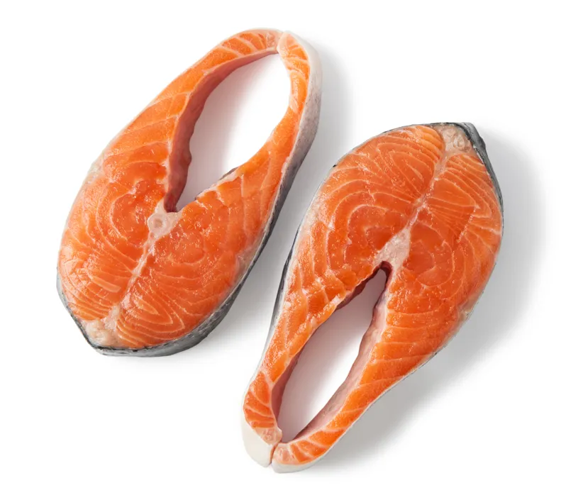 świeży filet z łososia, dzwonko łososia, łosoś ze skórą, łosoś bez skóry