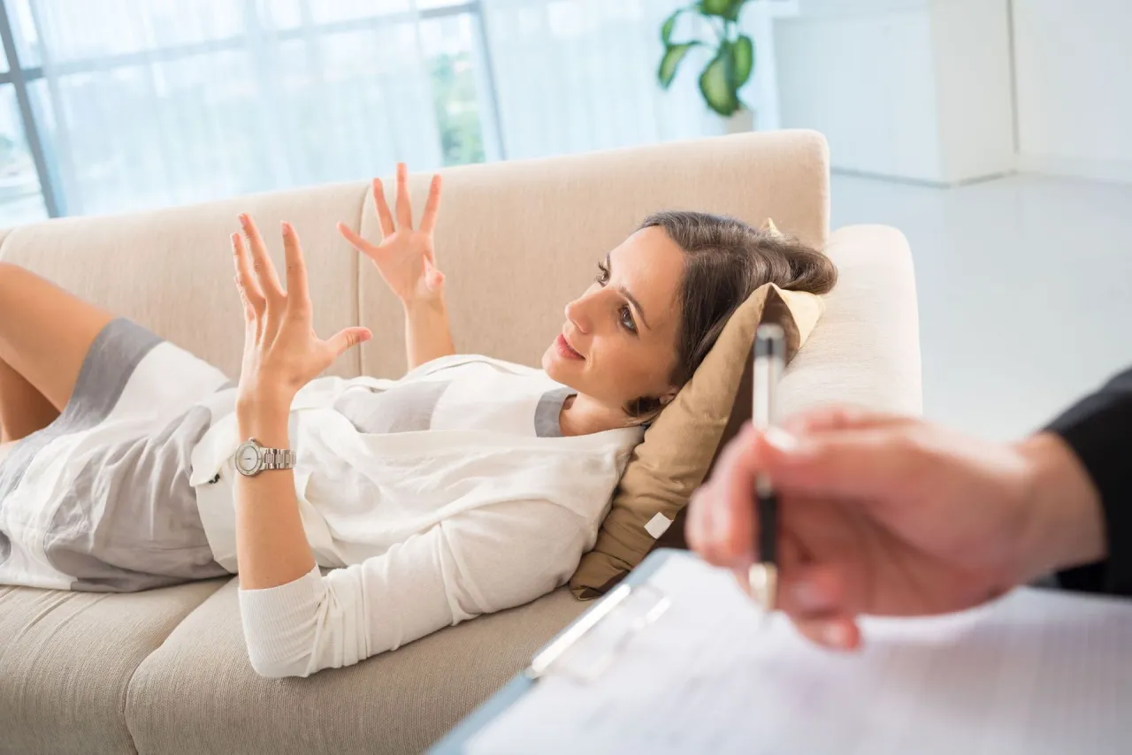 wizyta u psychiatry psychologa gabinet