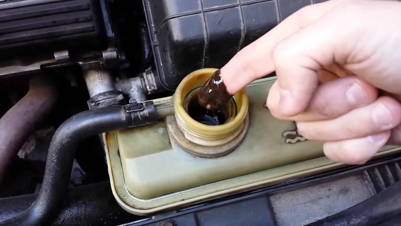 Objawy uszkodzonej uszczelki pod głowicą i chłodnicy oleju