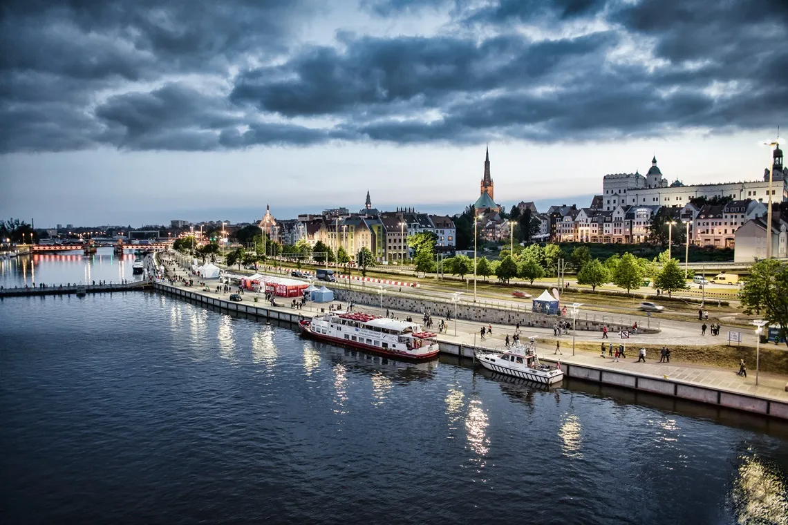 Bulwary nad Odrą Dźwigozaury Szczecin