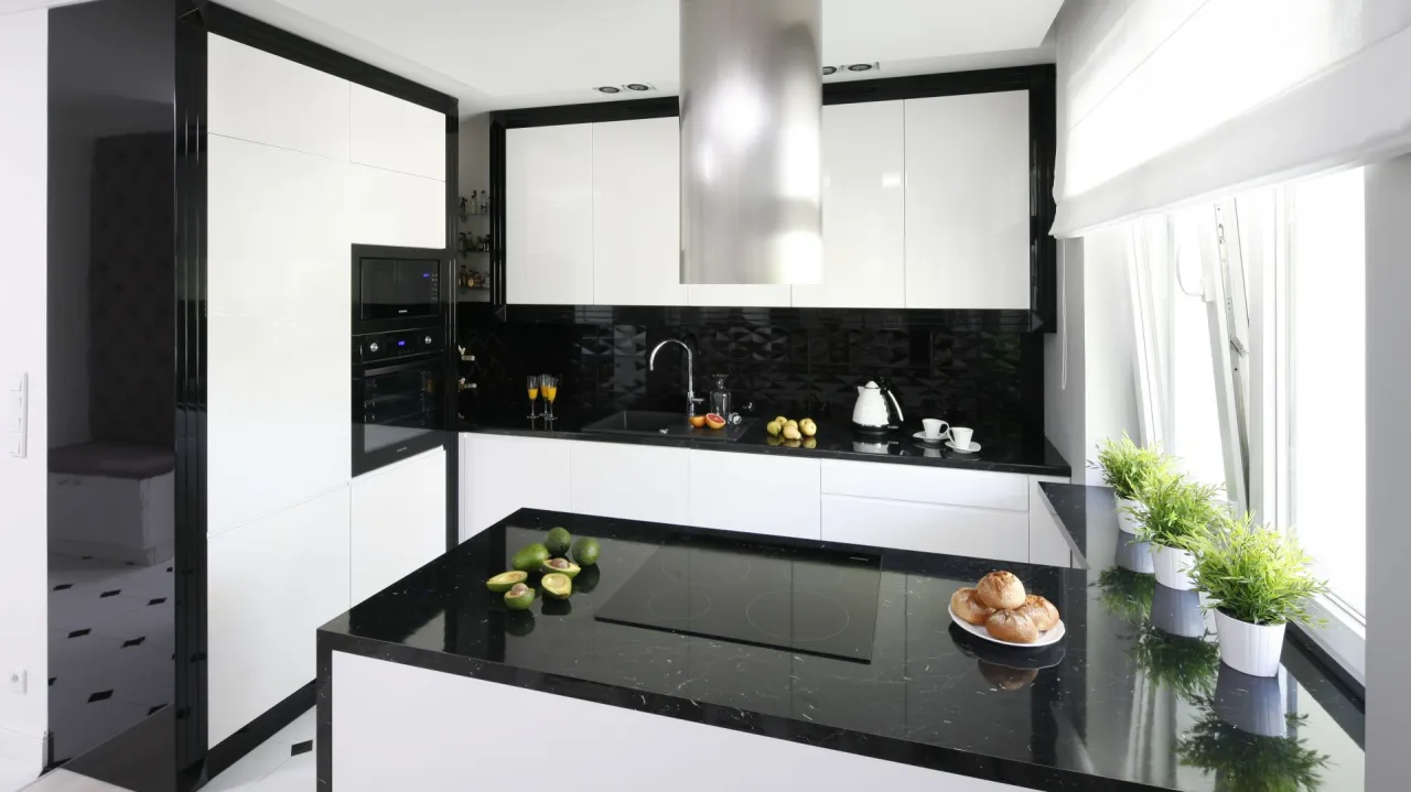 kuchnia czarny blat inspiracje aranżacje