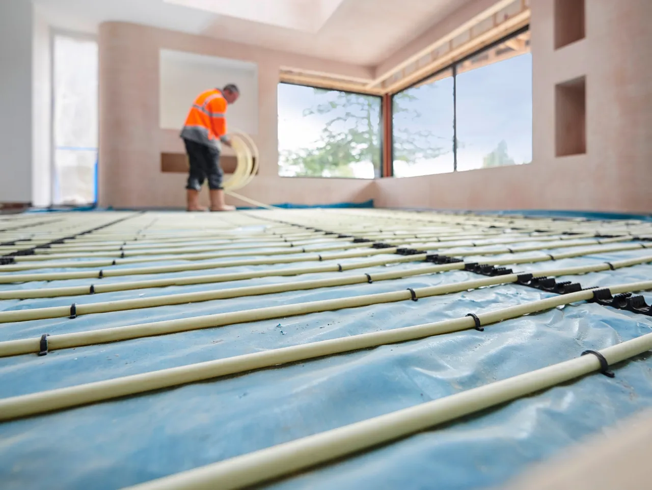 Wylewka miksokretem na budowie