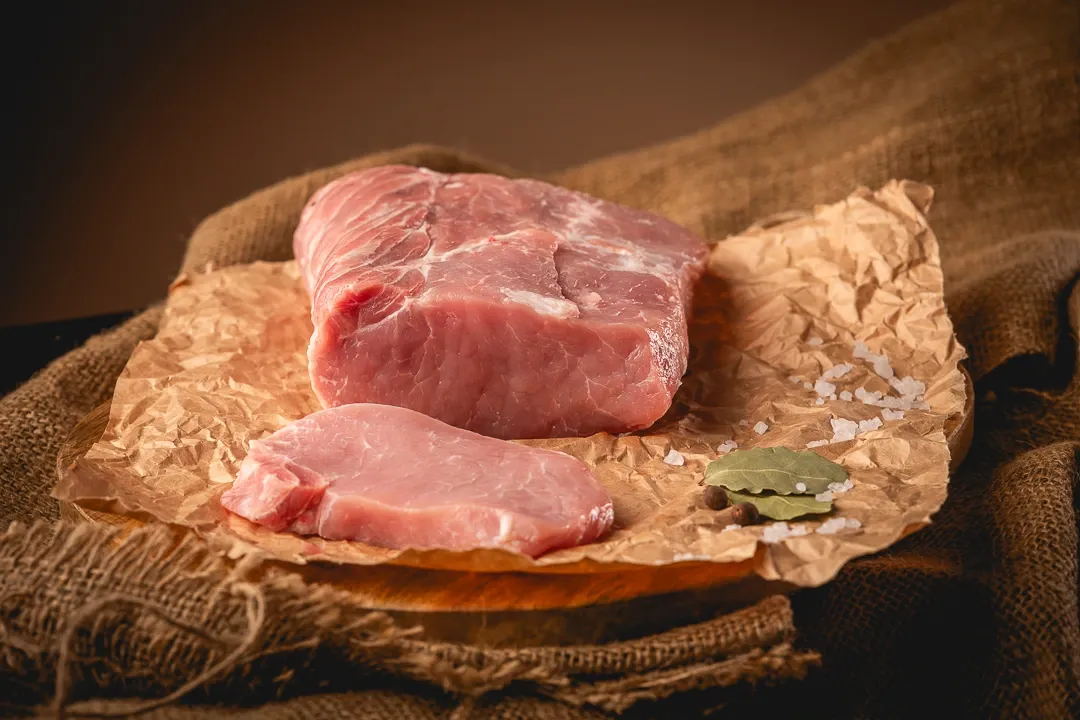 chudy schab wieprzowy surowy