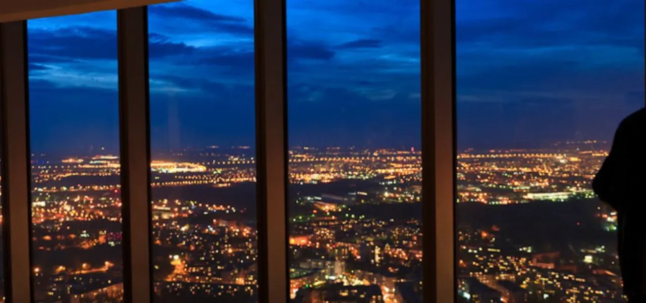 Sky Tower taras widokowy panorama Wrocławia