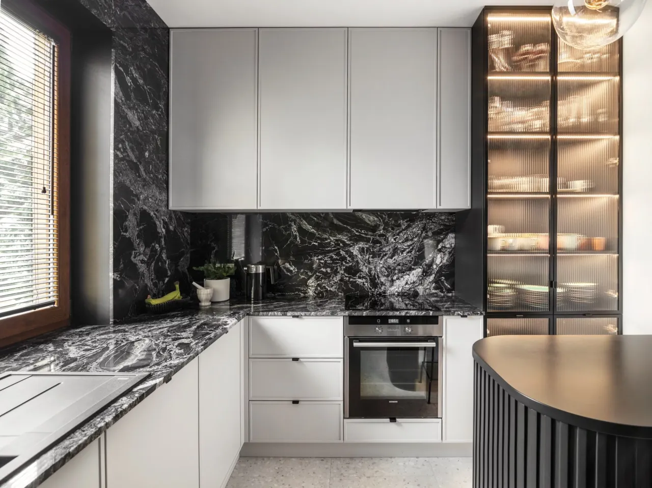 tanie i modne wykończenia ścian w kuchni