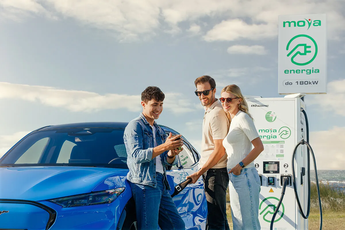 Porównanie kosztów samochodu elektrycznego i spalinowego