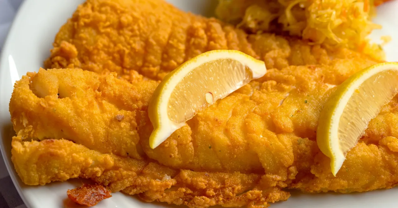 świeżo smażone ryby bałtyckie