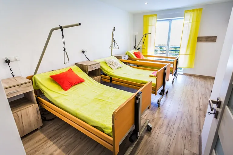 nowoczesny dom seniora wnętrze