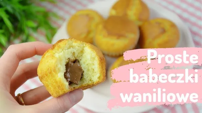 Składniki na babeczki w miskach