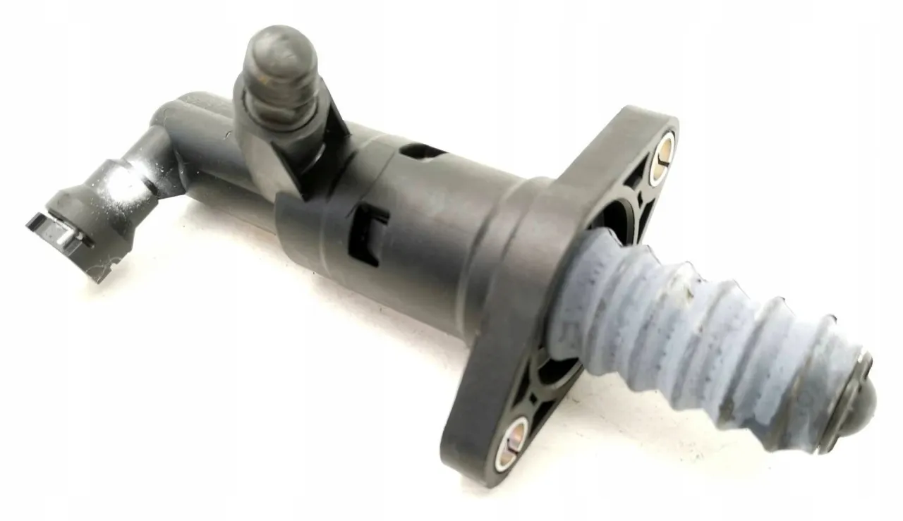 wyciek płynu sprzęgła pompa wysprzęglik