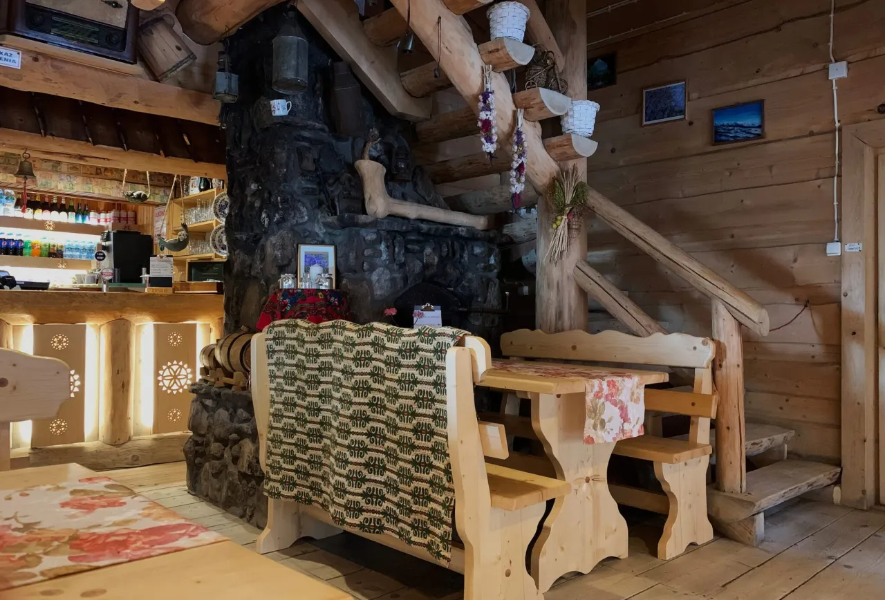 Wnętrze karczmy góralskiej Chochołów