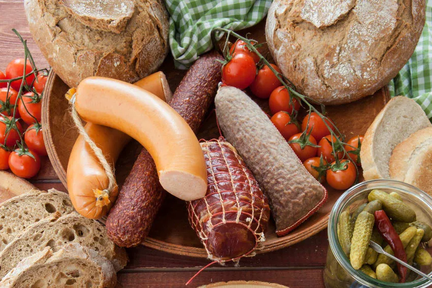 różne rodzaje mięsa wieprzowego do kiełbasy