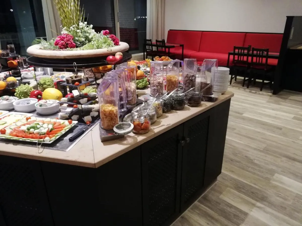 DORMERO Hotel Hannover RED GRILL Restaurant