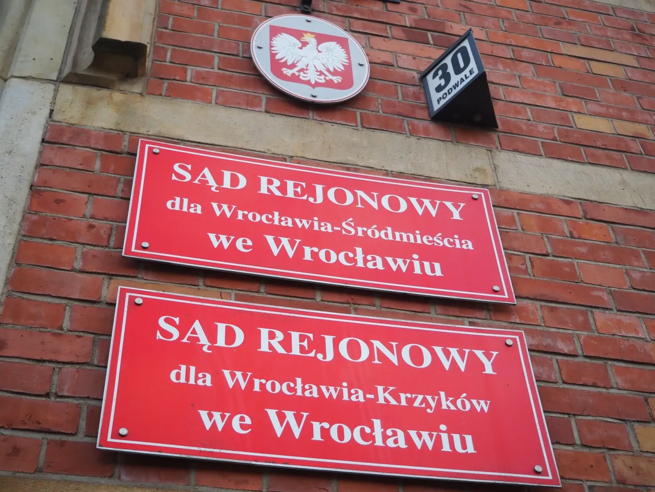 Sąd Rejonowy dla Wrocławia-Śr&oacute;dmieścia Podwale 30