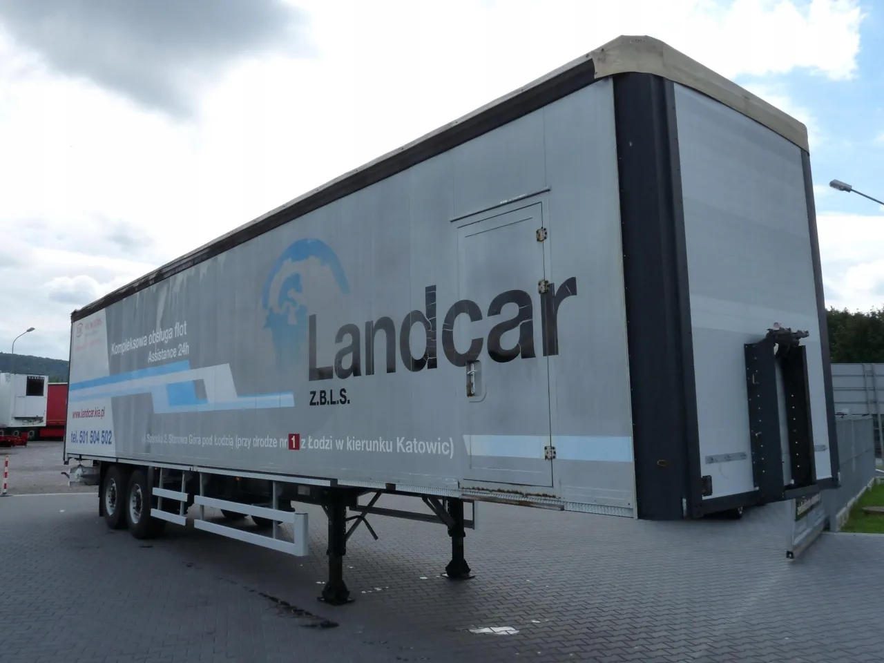 r&oacute;żne typy ram naczep firanek, osie naczepy, podłoga naczepy