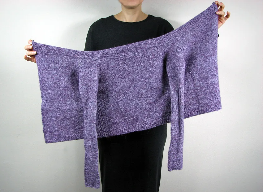 sfilcowany sweter przed i po odratowaniu