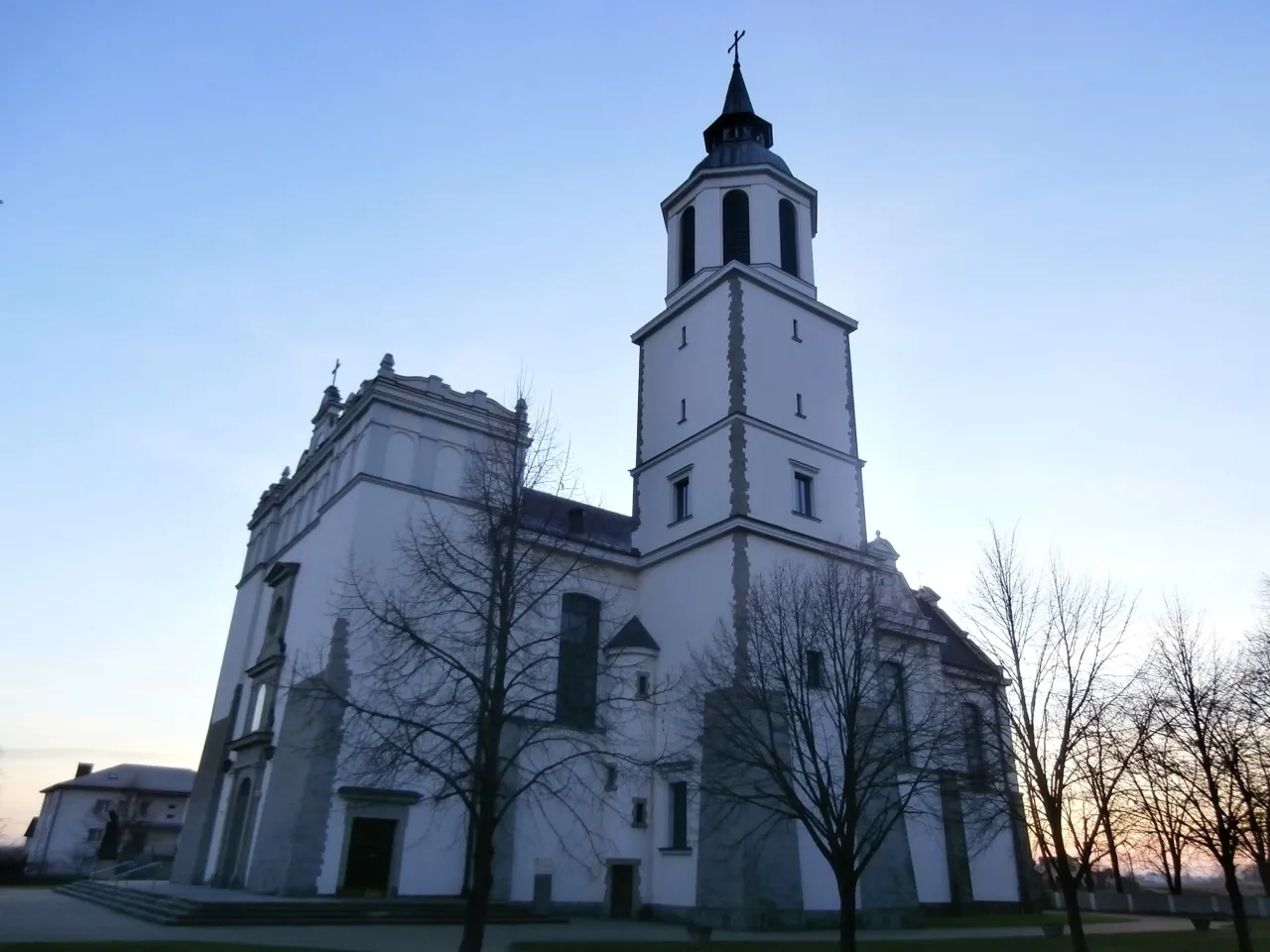 Zdjęcie Sanktuarium Okulice: Historia, znaczenie i tajemnice miejsca kultu