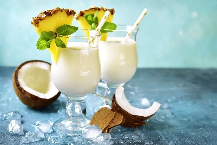 Zdjęcie Pina colada drink – łatwy przepis na idealny letni koktajl