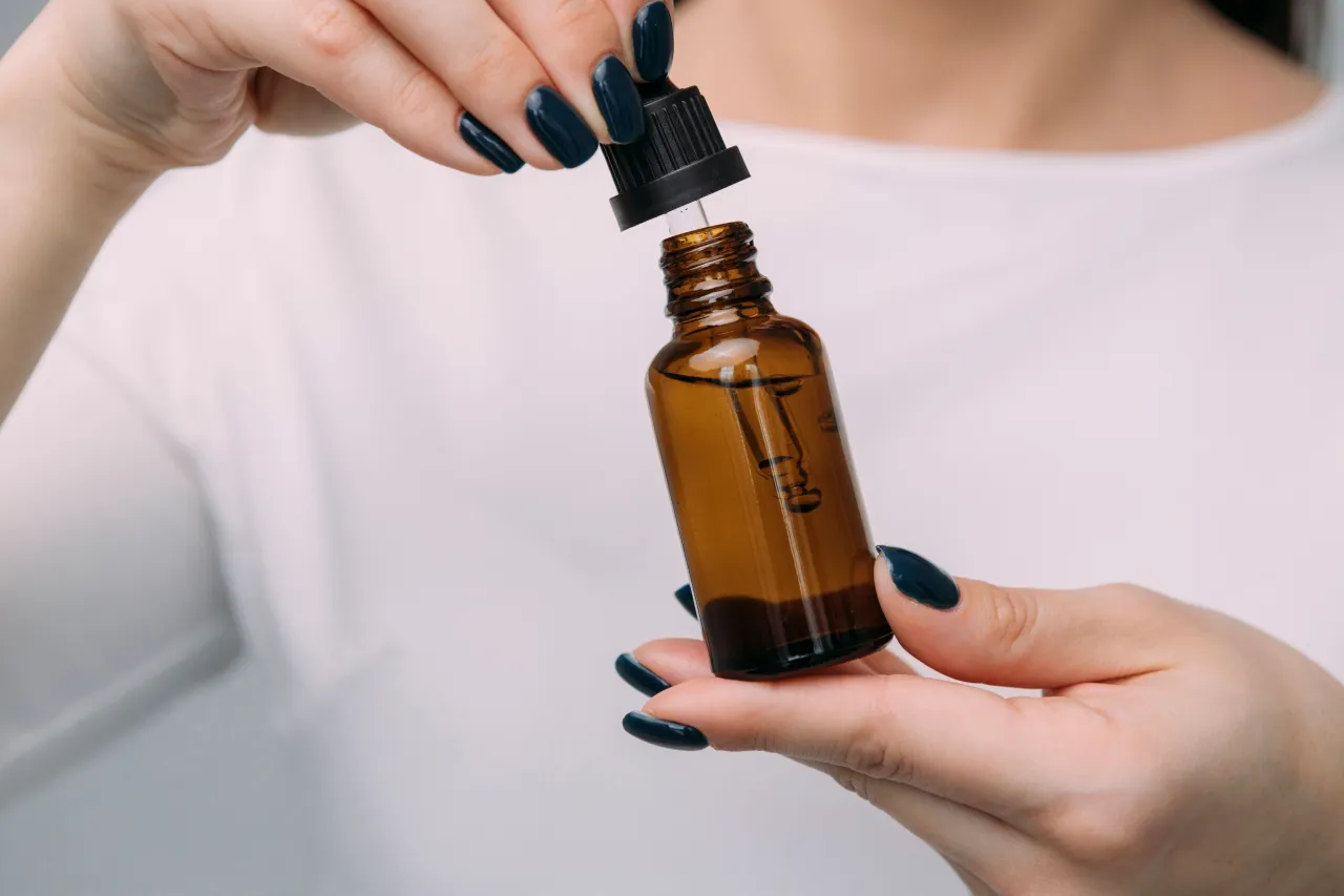 r&oacute;żnice serum krem konsystencja składniki