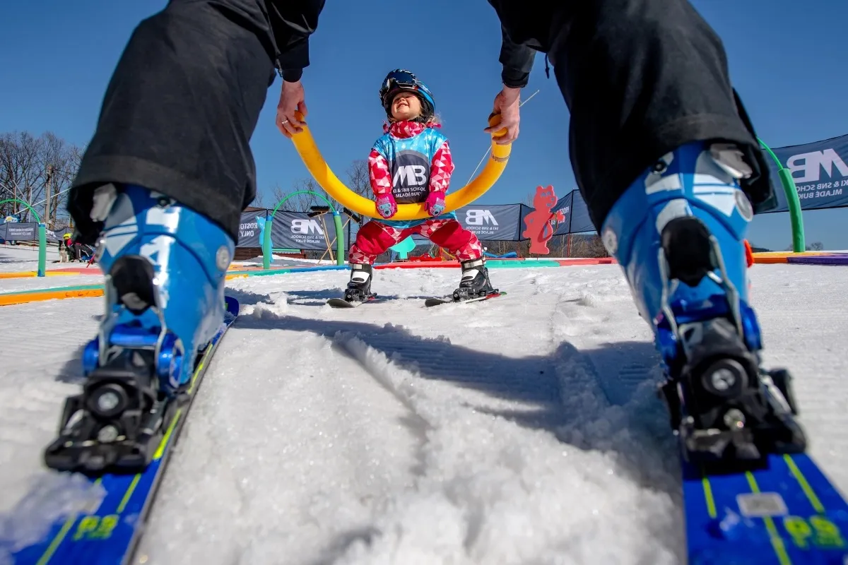 Snowpark Mlad&eacute; Buky przeszkody setup