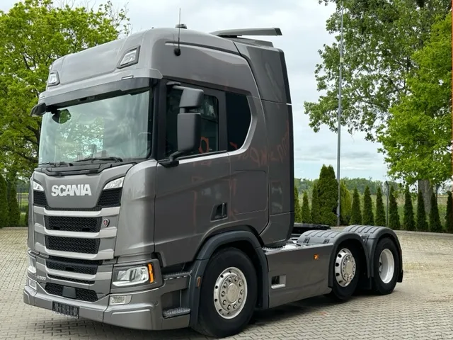 ciągnik siodłowy Scania