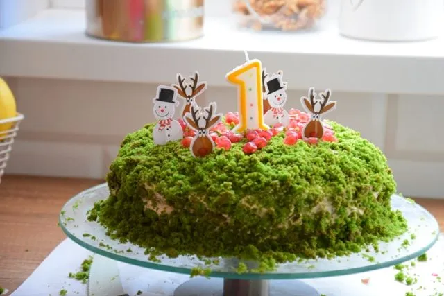 dekoracje tortu dla rocznego dziecka owoce