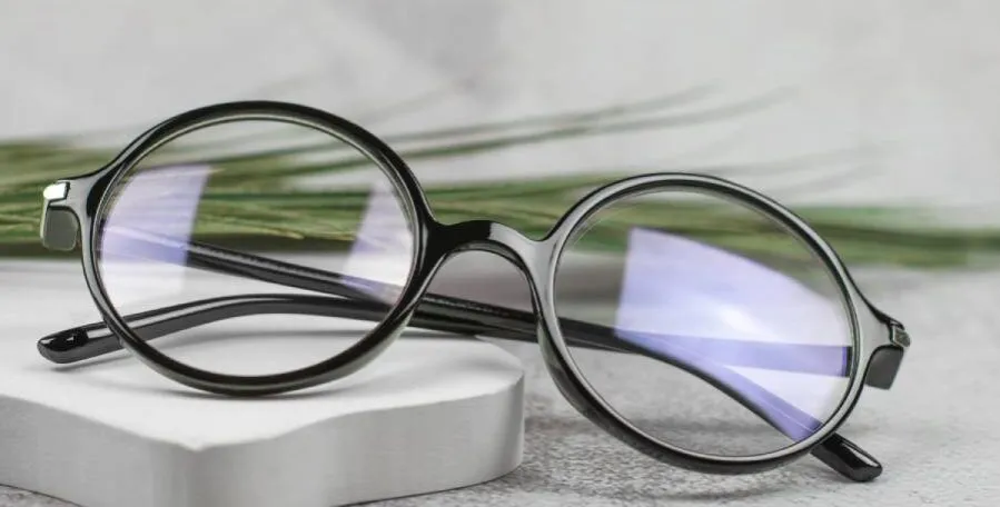 Okulary cylindryczne i soczewki toryczne