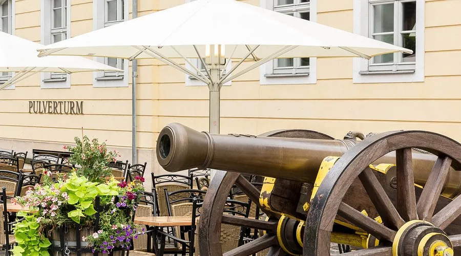 Drezno Altstadt restauracje widok Frauenkirche